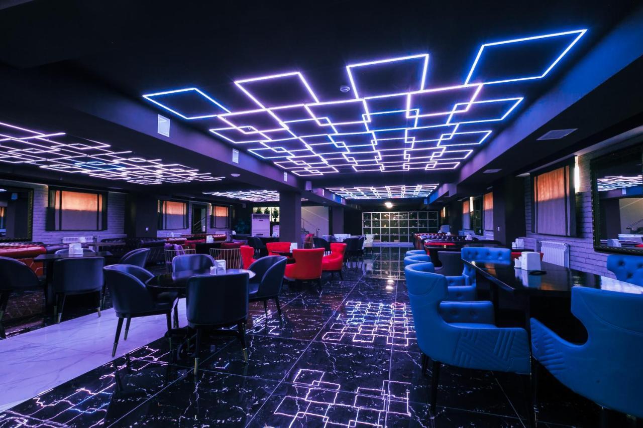 Beluga Hotel Atyrau Ngoại thất bức ảnh