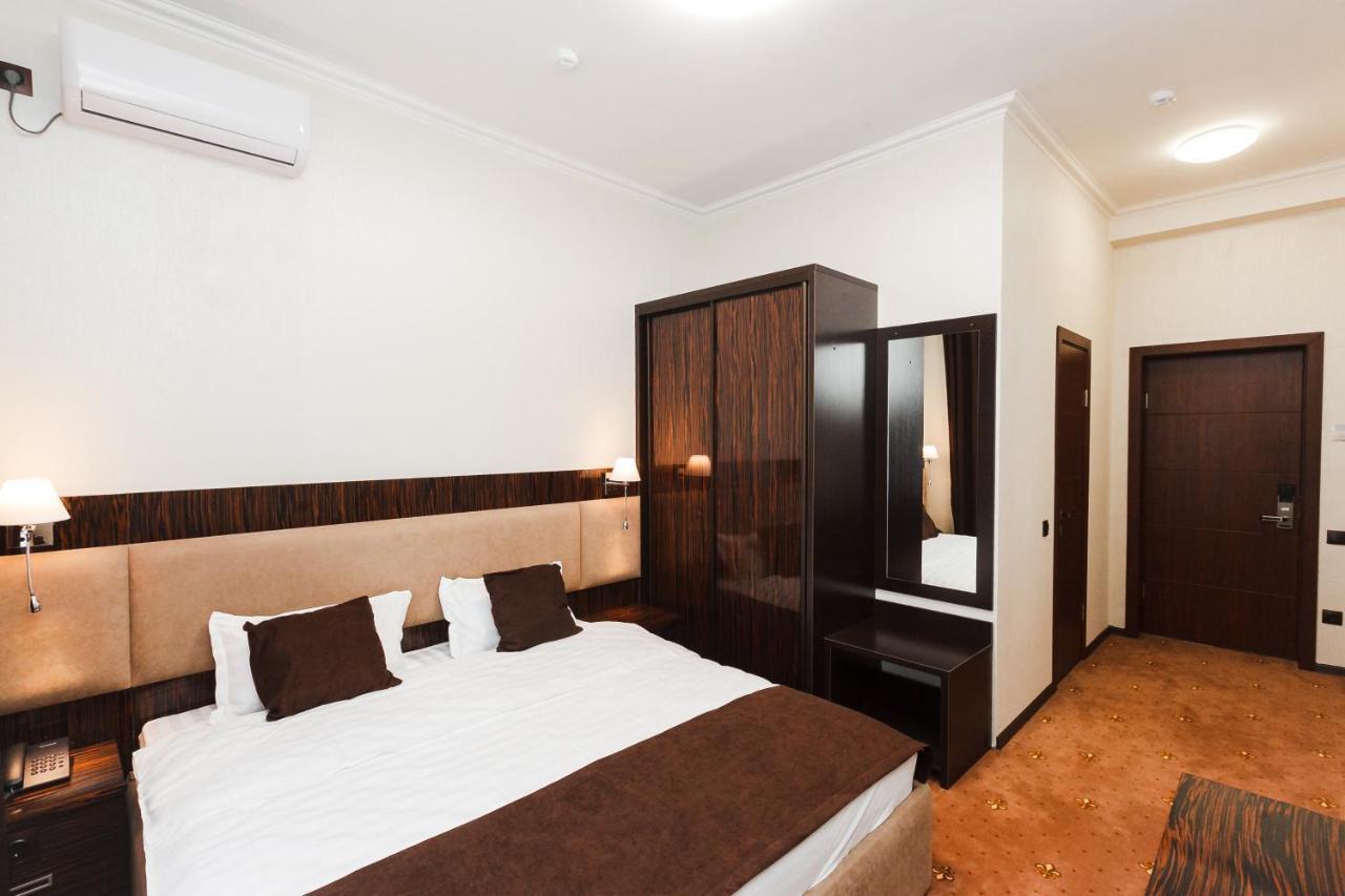 Beluga Hotel Atyrau Ngoại thất bức ảnh
