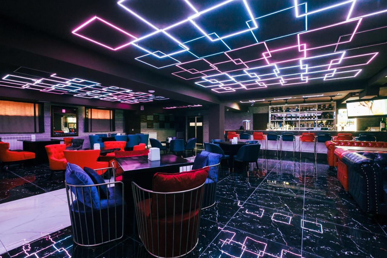 Beluga Hotel Atyrau Ngoại thất bức ảnh
