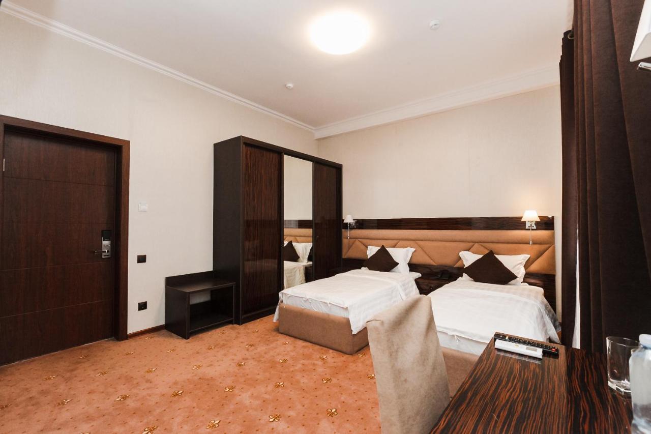 Beluga Hotel Atyrau Ngoại thất bức ảnh